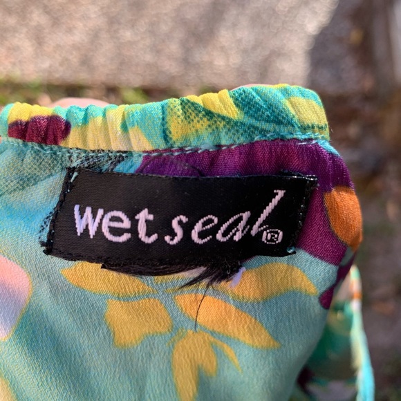 EUC Wet seal ruffled tube top Fits like small - Picture 5 of 5